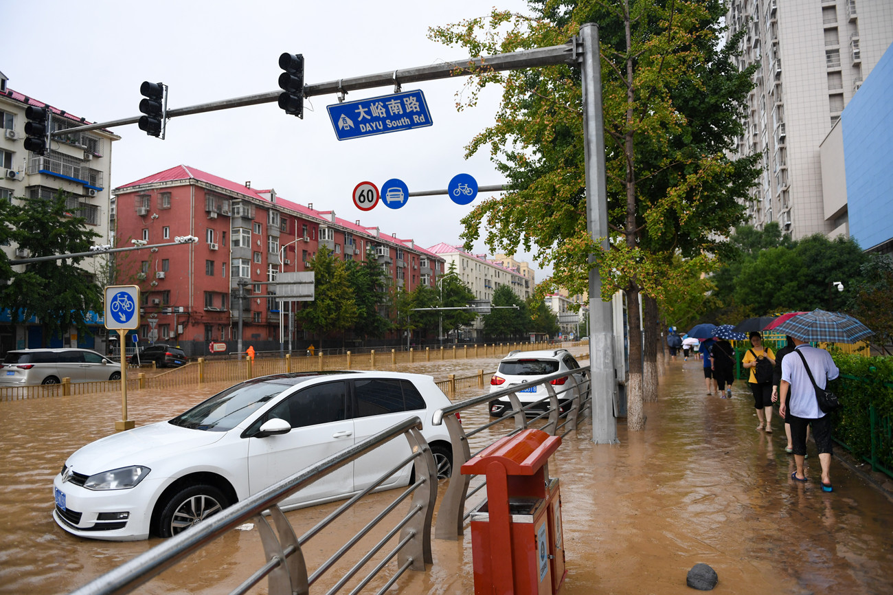 北京暴雨救援现场图片